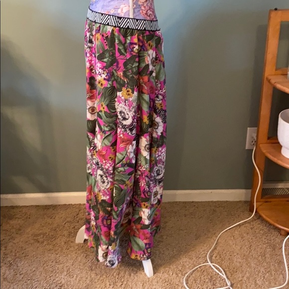 Maeve Medium Banda Pink Tiger Tropical Midi Skirt - Picture 5 of 6